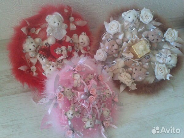 Букеты из конфет и мягких игрушек и мишки