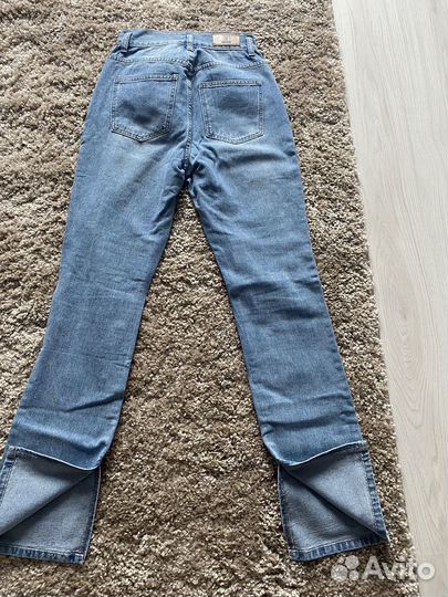 Джинсы клеш