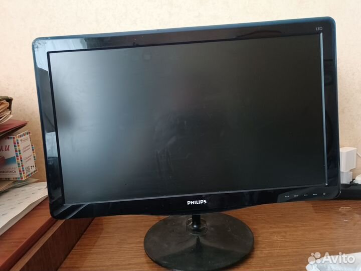 Монитор Philips (24дюйма)