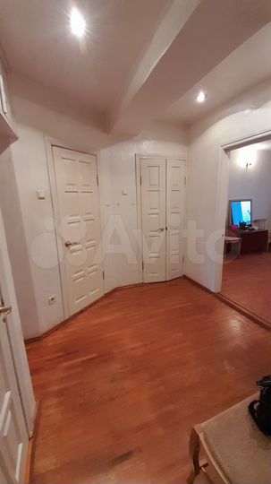 2-к. квартира, 52 м², 4/5 эт.