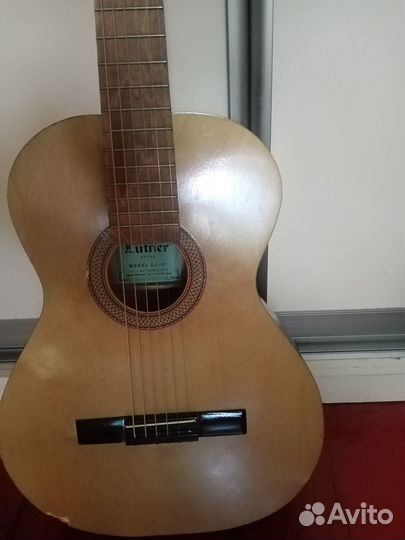 Акустическая гитара