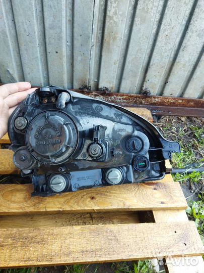 Фара левая Hyundai Tucson