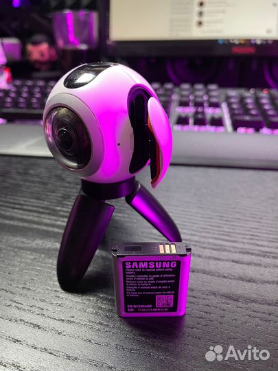 Samsung Gear 360 + флешка на 32 гб