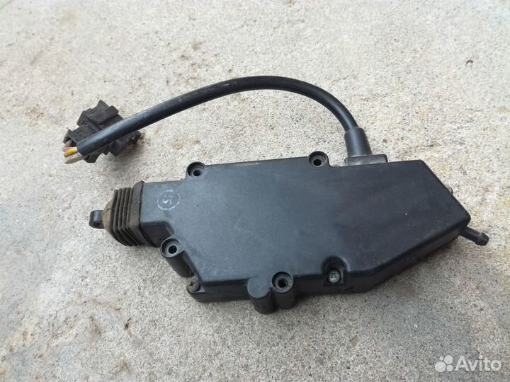 Активатор замка двери VW T4