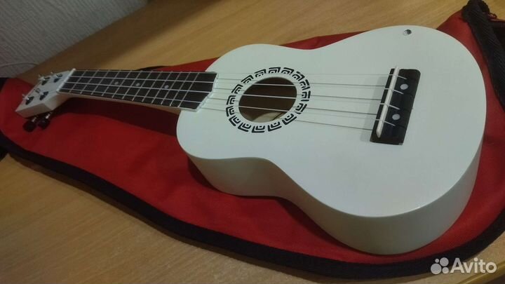 Укулеле + чехол