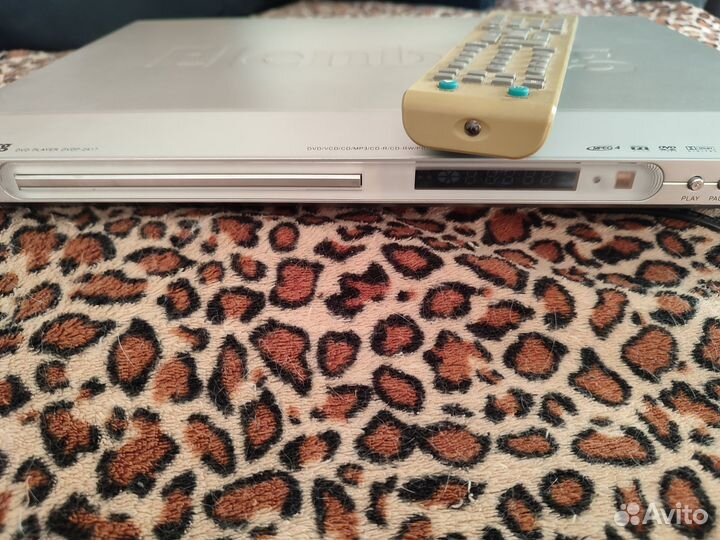 Elenberg dvdp-2417 двд проигрыватель