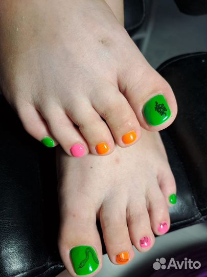 Маникюр педикюр