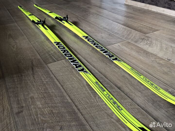 Лыжи беговые 193см + ботинки 43р + палки 137см