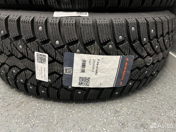 Pirelli Formula Ice 225/60 R18 104T