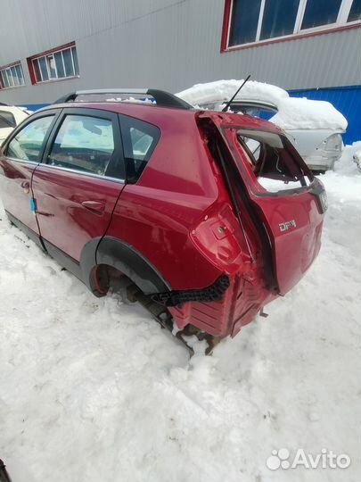 С нового DongFeng h30 зад/четверть/панель задка