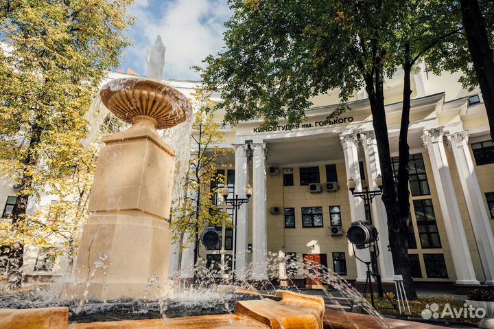 Почасовая аренда зала 67 м² со сценой (до 40 чел.)