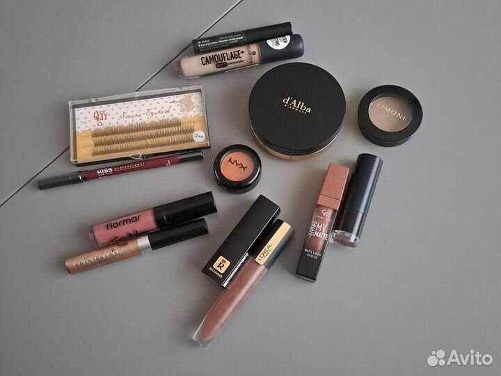 Набор косметики пакетом NYX Limoni Catrice