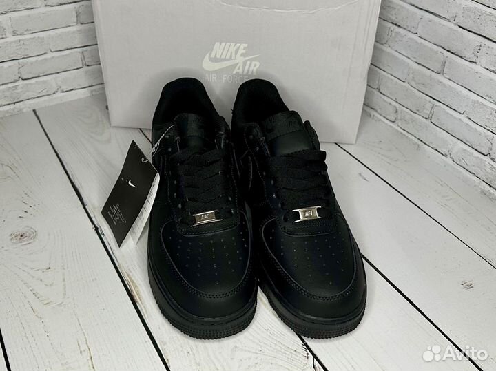 Кроссовки Nike Air Force