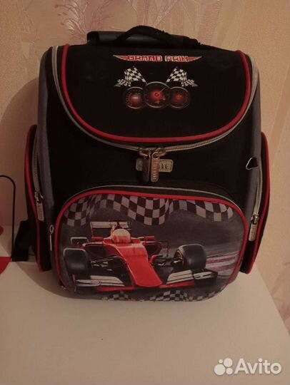 Школьный рюкзак