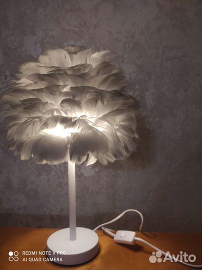 Светильник с перьями разные цвета