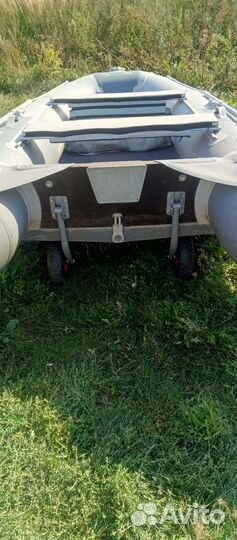 Лодка гладиатор