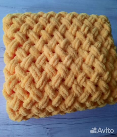 Плед детский вязаный 85х85