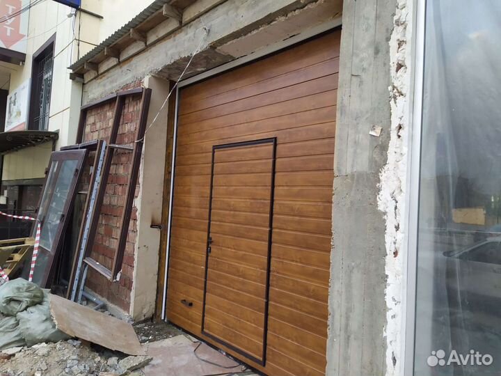 Ворота секционные подъемные