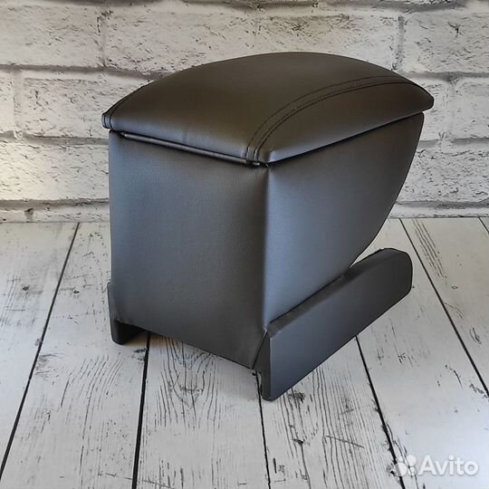 Подлокотник Hyundai Verna (1999 - 2005 )