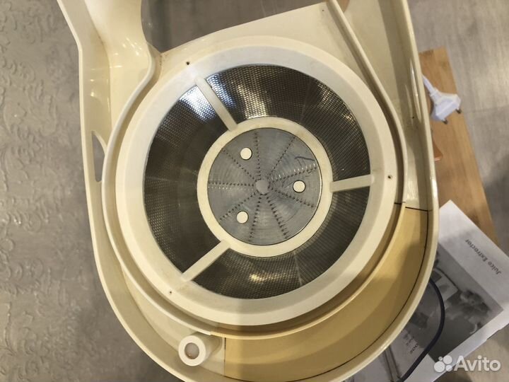 Соковыжималка Binatone