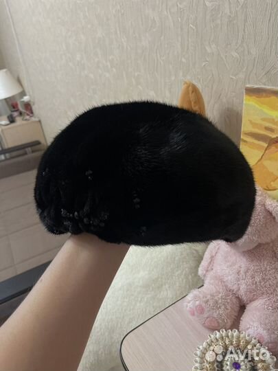 Берет из норки