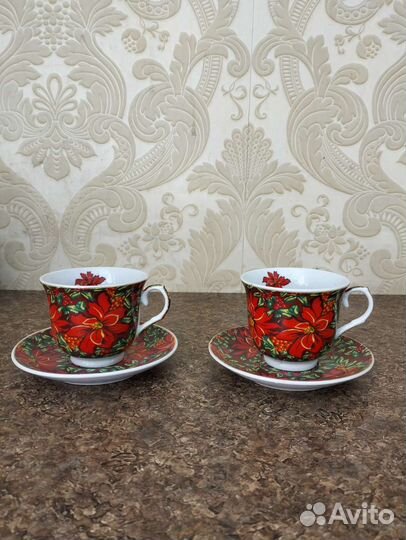 Чайные чашки с блюдцами