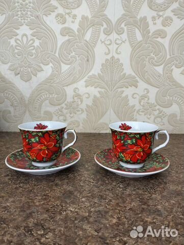 Чайные чашки с блюдцами