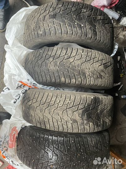 Hankook Winter I'Pike RS2 W429 215/60 R16 99