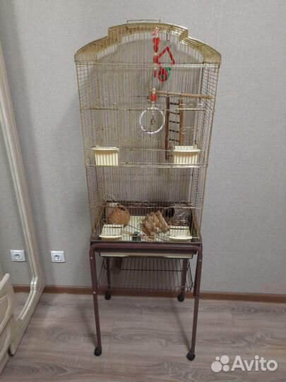 Большая клетка для птиц