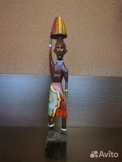 Фигуры из дерева производства Индонезия