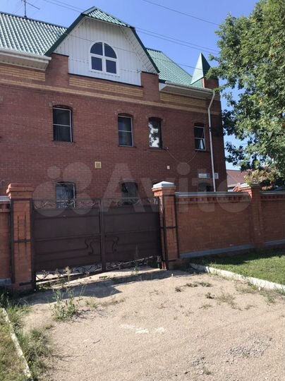 Коттедж 268 м² на участке 18 сот.