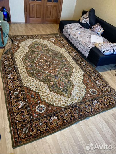 Ковры и ковровые дорожки