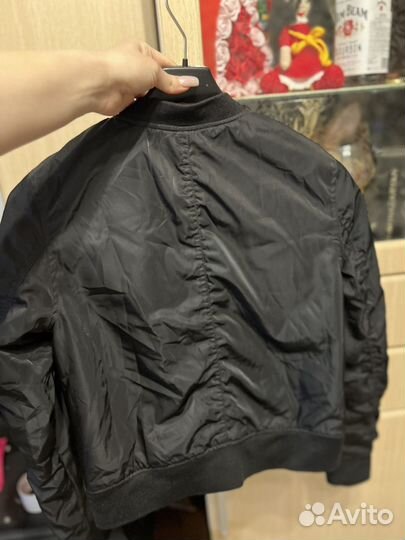 Бомбер женский