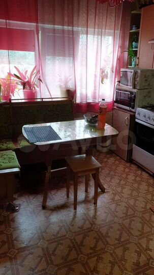 3-к. квартира, 68 м², 1/2 эт.