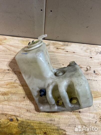 Бачок омывателя Mercedes-Benz S-Class W220 M112E32