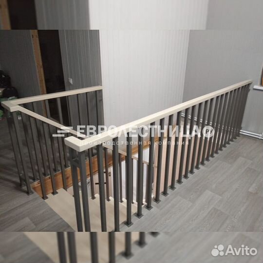 Лестница на металлическом каркасе