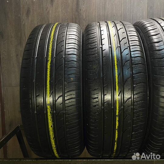 Continental ContiPremiumContact 2 215/55 R17 94V