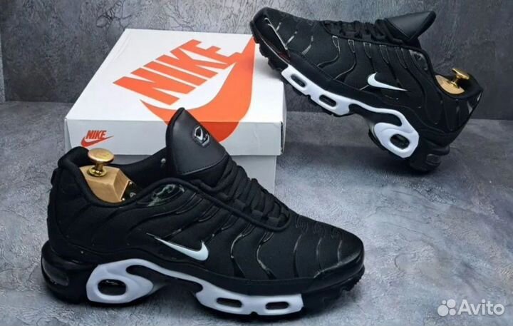 Кроссовки Nike Air Max Tn Plus