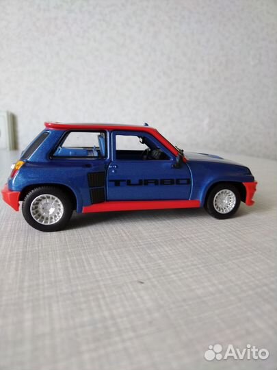 Renault 5 -1/24burago