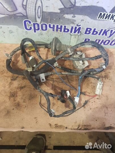 Проводка двери передней правой Hyundai Sonata 4 (E