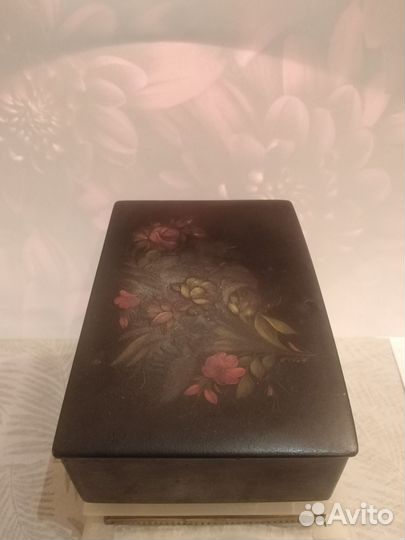 Старинная шкатулка с росписью 19 век 16х11х5