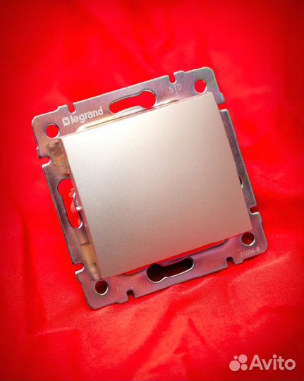 Вывод кабеля Valena Белый