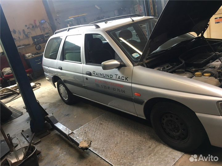 Разбор на запчасти Ford Escort