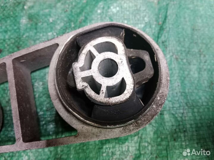 Jaguar x type подушка МКПП