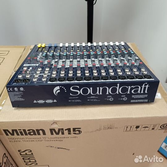 Микшерный пульт Soundcraft epm 12