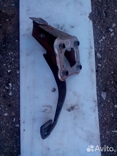 Педаль тормоза авенсис т 220