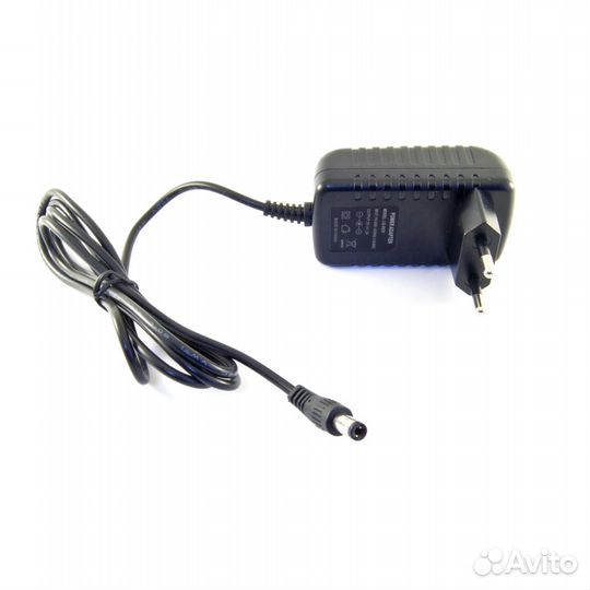 Блок питания зарядник 5V 2A 5,5*2,1-2,5 мм
