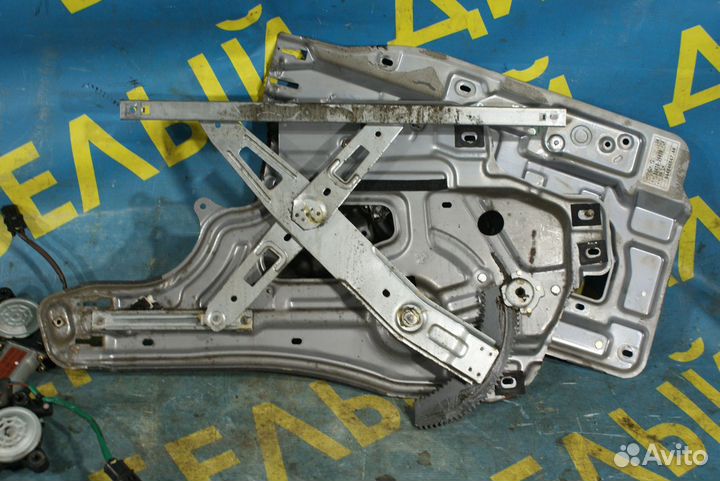 Передний правый стеклоподъемник Hyundai Santa FE