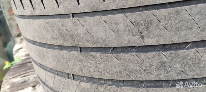 Michelin Latitude Sport 3 295/40 R20 и 235/45 R17