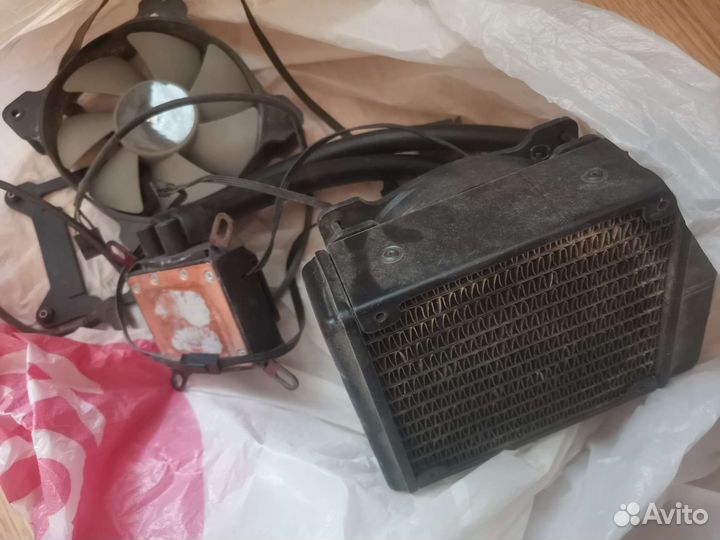 Водяное охлаждение Corsair